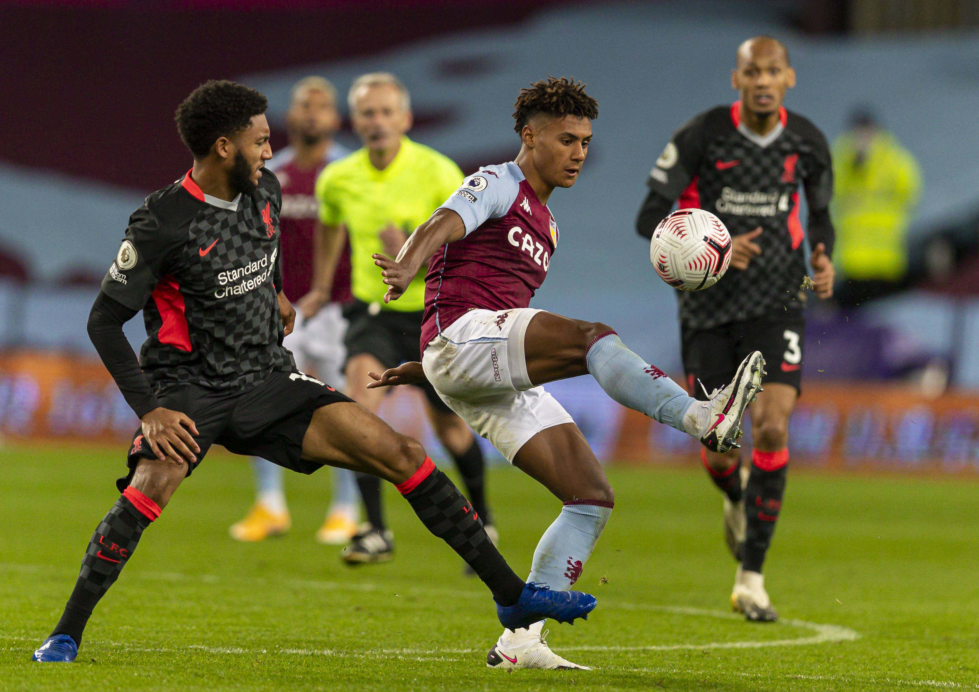 记者：邓弗里斯一直梦想去英超，并且一直在关注曼联的情况.