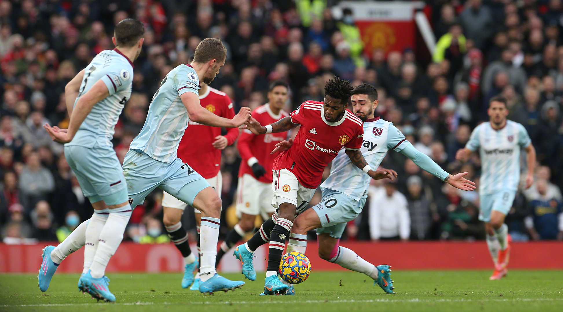 曼联老板：部分球员能力不足薪资过高 未提前解雇滕哈格是错误.